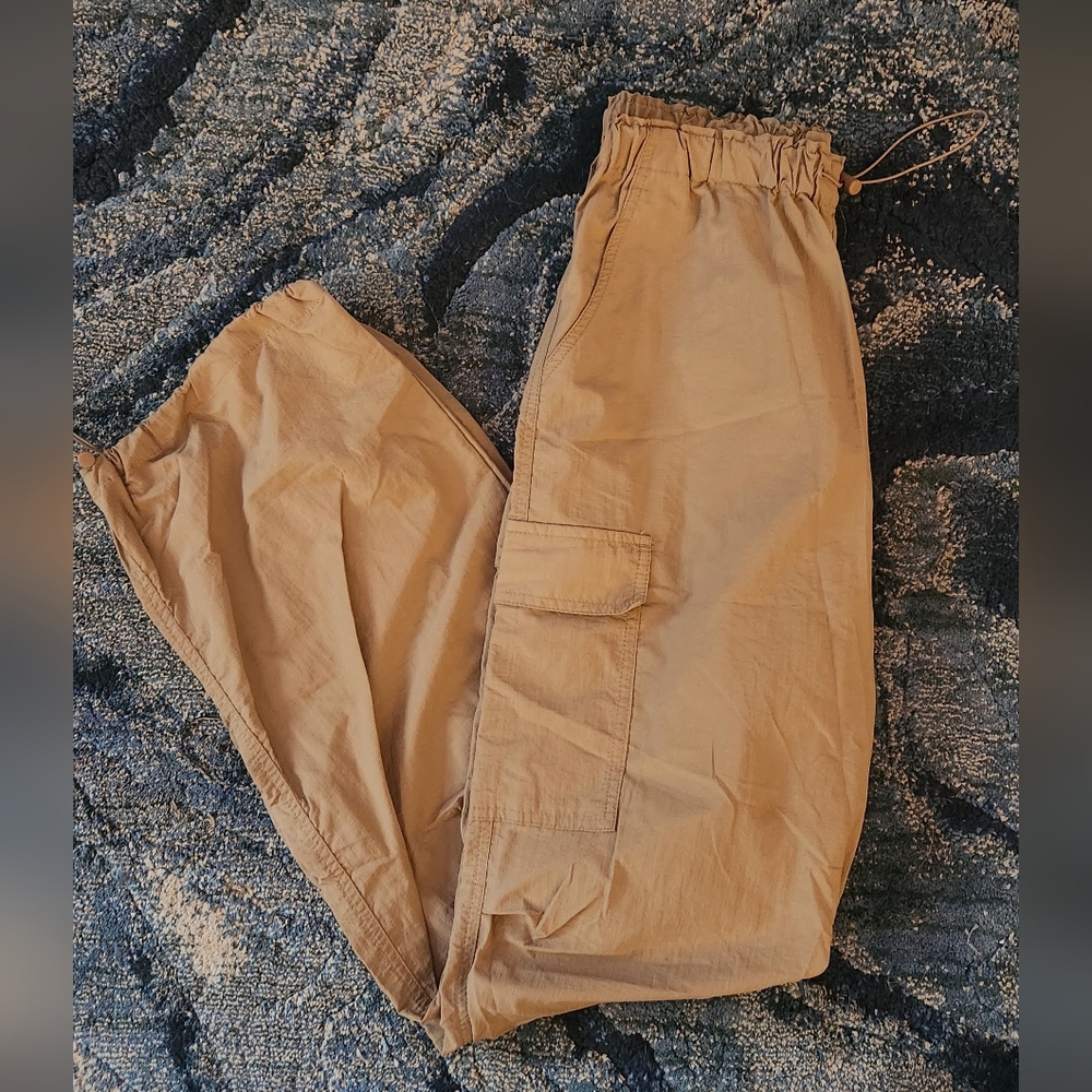 LoveTree Women's Tan Cargo Pants Lightweight ATHLEISURE